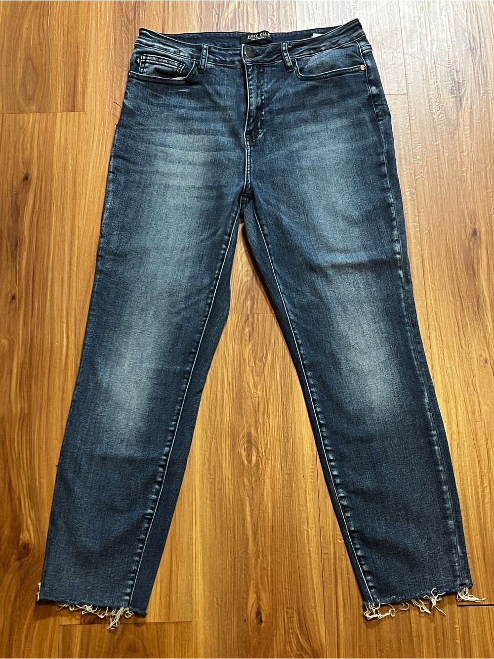 Judy Blue Dark Blue Straight Leg Jeans with Frayed Hem